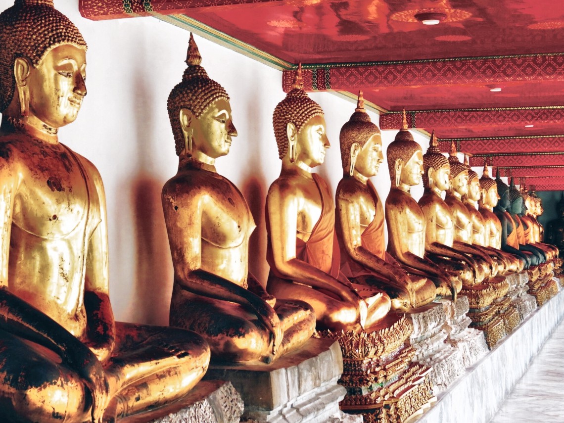 wat pho buddha statues