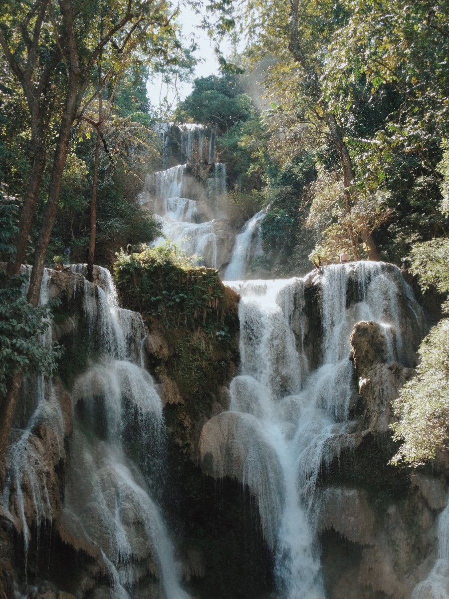 kuang si waterfall